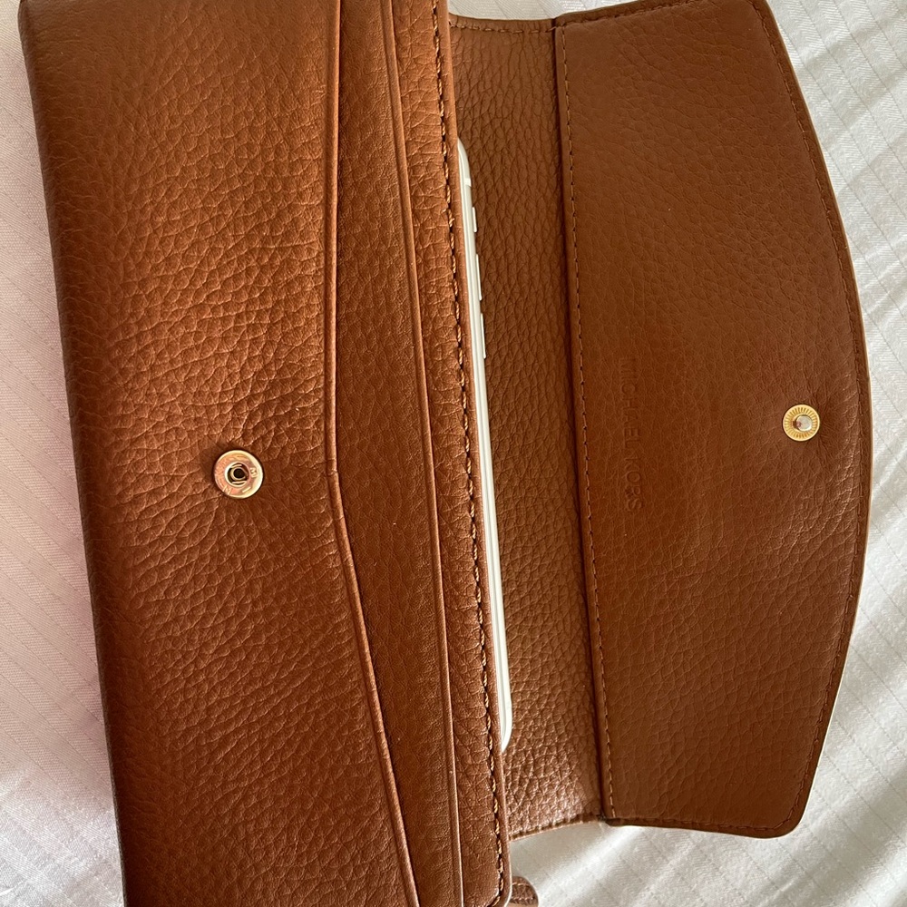 Michael Kors Slim Flap Wallet - Brown - Picture 14 of 17